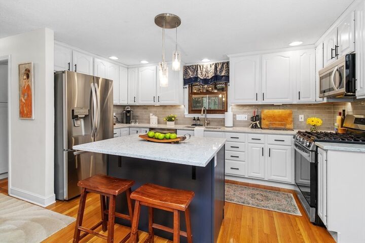 Property Photo:  31 Maureen Dr  MA 01876 