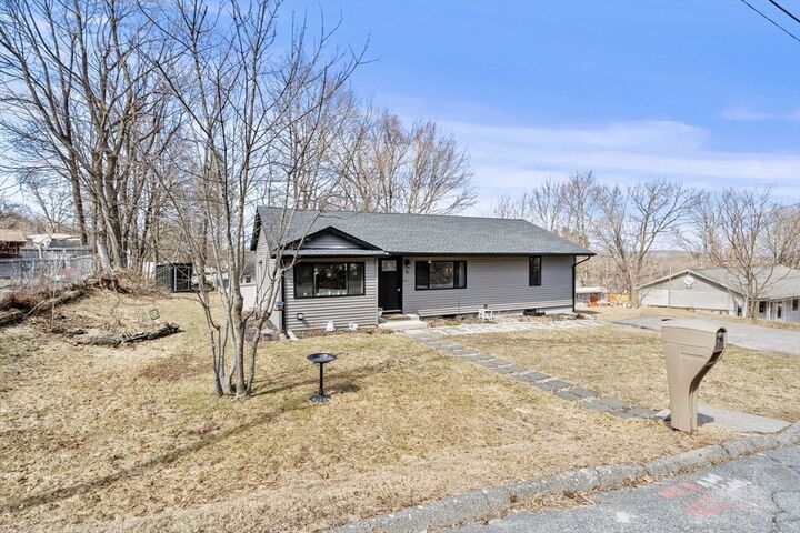 Property Photo:  5 Wellesley Ave  MA 01605 