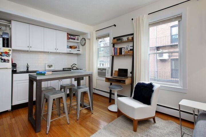 Property Photo:  39 Gray St 2  MA 02116 