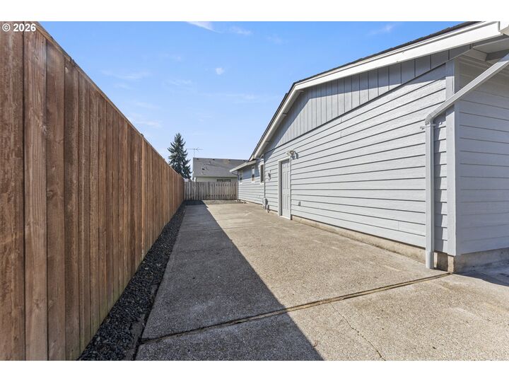 Property Photo:  955 Wildflower St NE  OR 97301 