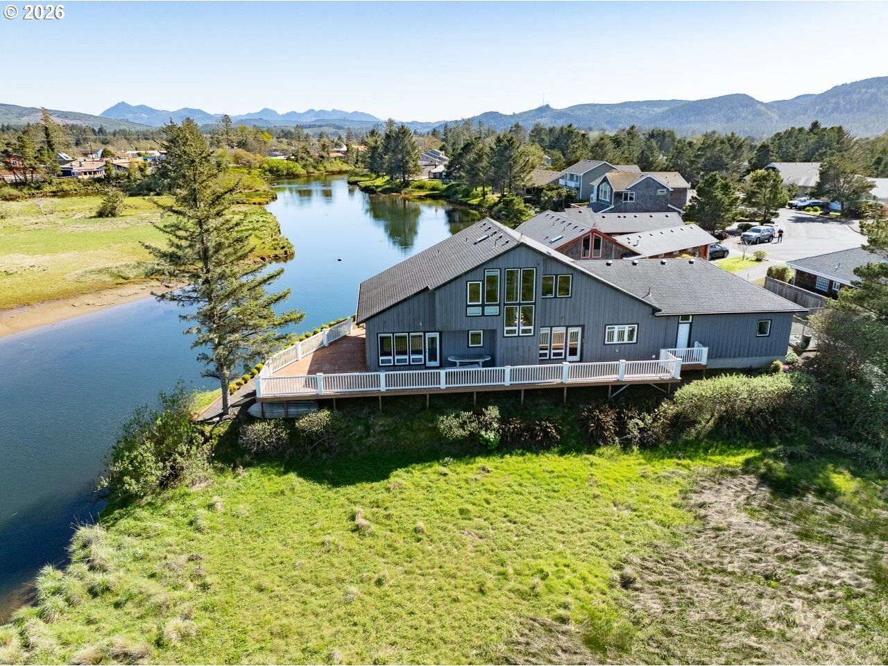 Property Photo: 500 Farrell Ct OR 97138