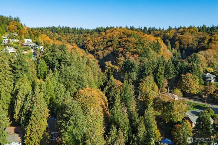 Property Photo:  13515  62nd Avenue NE  WA 98034 