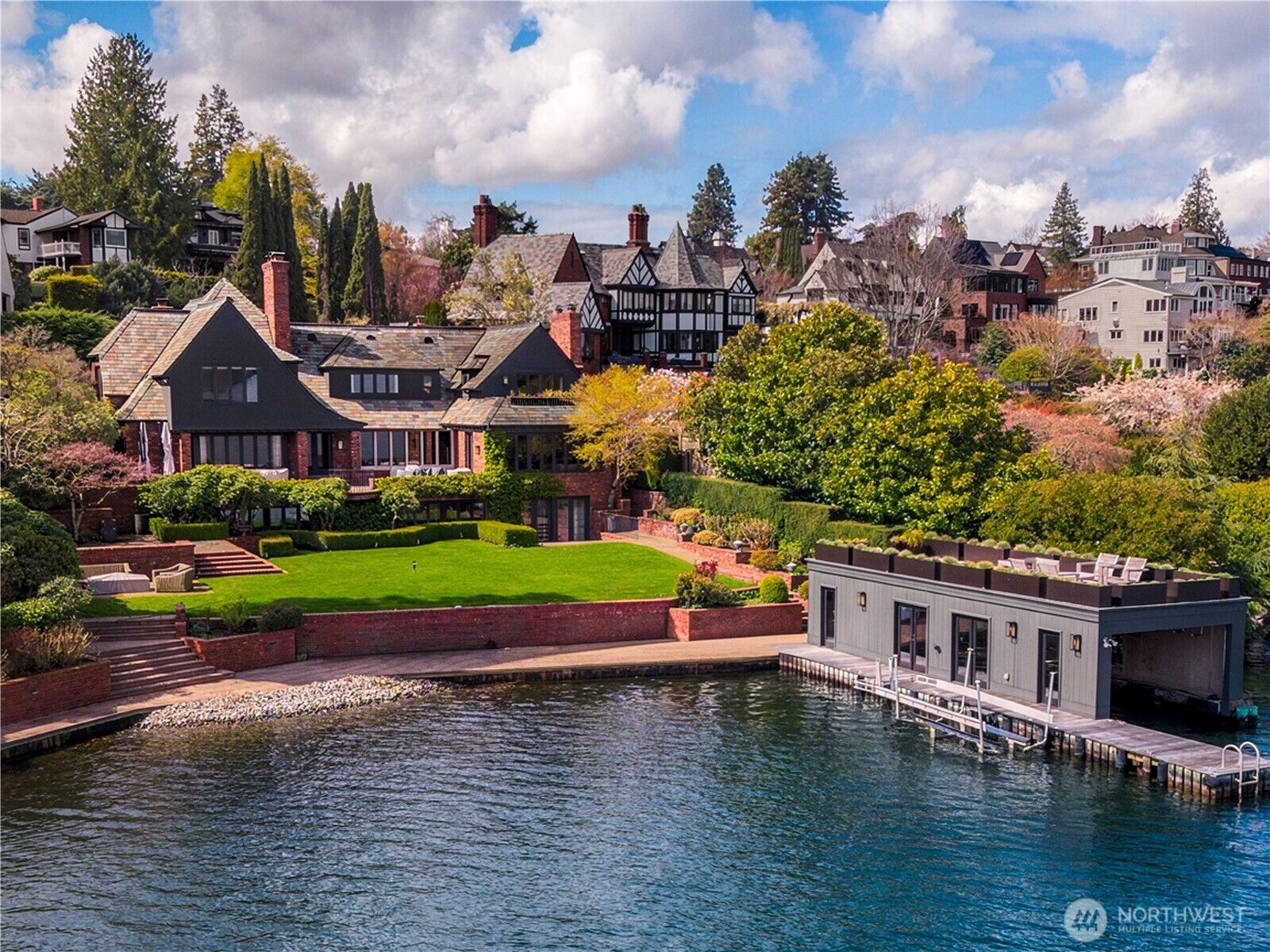 Property Photo:  3048 E Laurelhurst Drive NE  WA 98115 