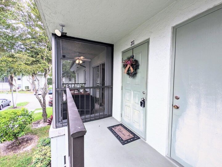 Property Photo: 7515 S Oriole Boulevard FL 33446