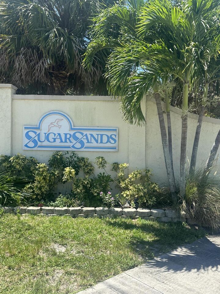 Property Photo:  7648 SE Sugar Sand Circle  FL 33455 