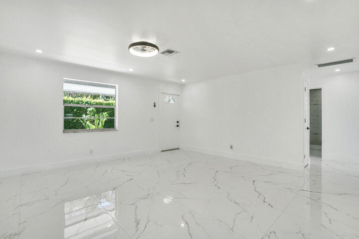 Property Photo:  4098 Linda Lane  FL 33406 