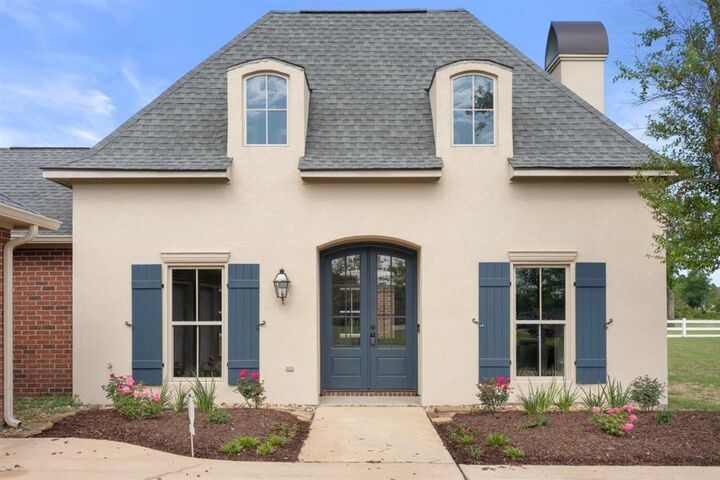 Property Photo: 4150 Primrose Drive LA 70605