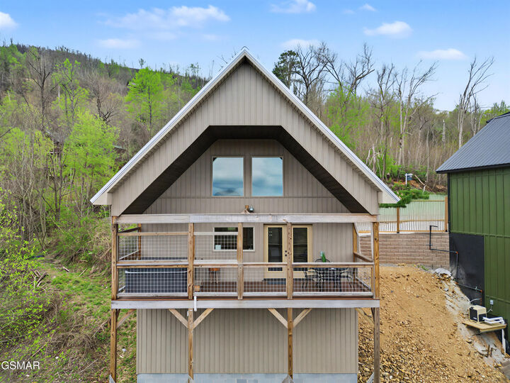 Property Photo:  223 Chimney Tops Way  TN 37738 