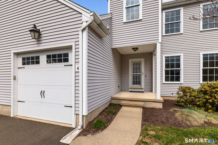 Property Photo:  185 West Street 4  CT 06479 
