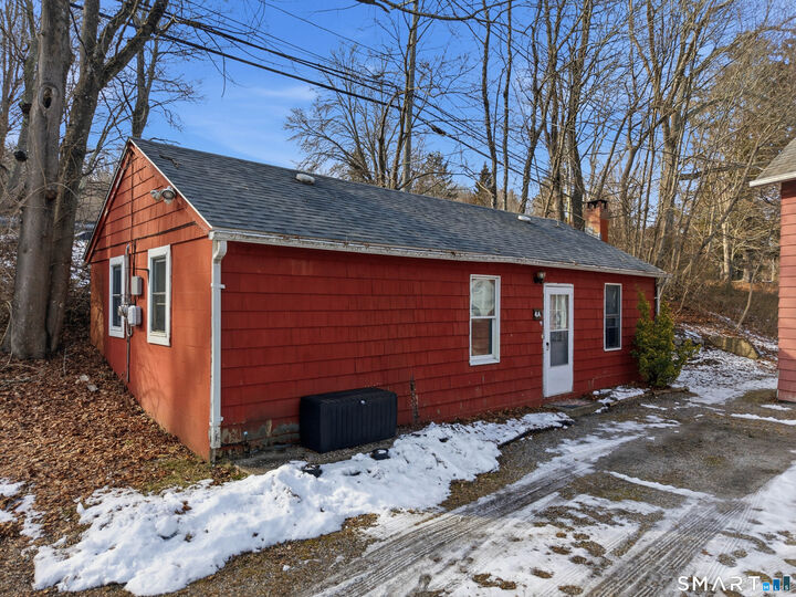 Property Photo:  4 Pequot Road  CT 06382 