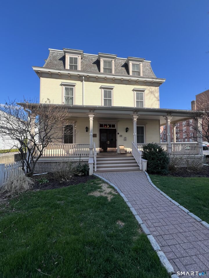 Property Photo:  49 Glenbrook Road 103  CT 06902 