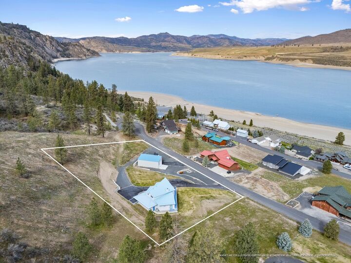 Property Photo:  16540 &Amp 16548 Whitelaw Rd. E  WA 99185 