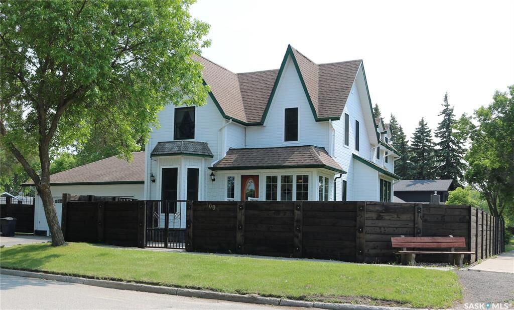 Property Photo:  1001 Mark Avenue  SK S0G 3N0 