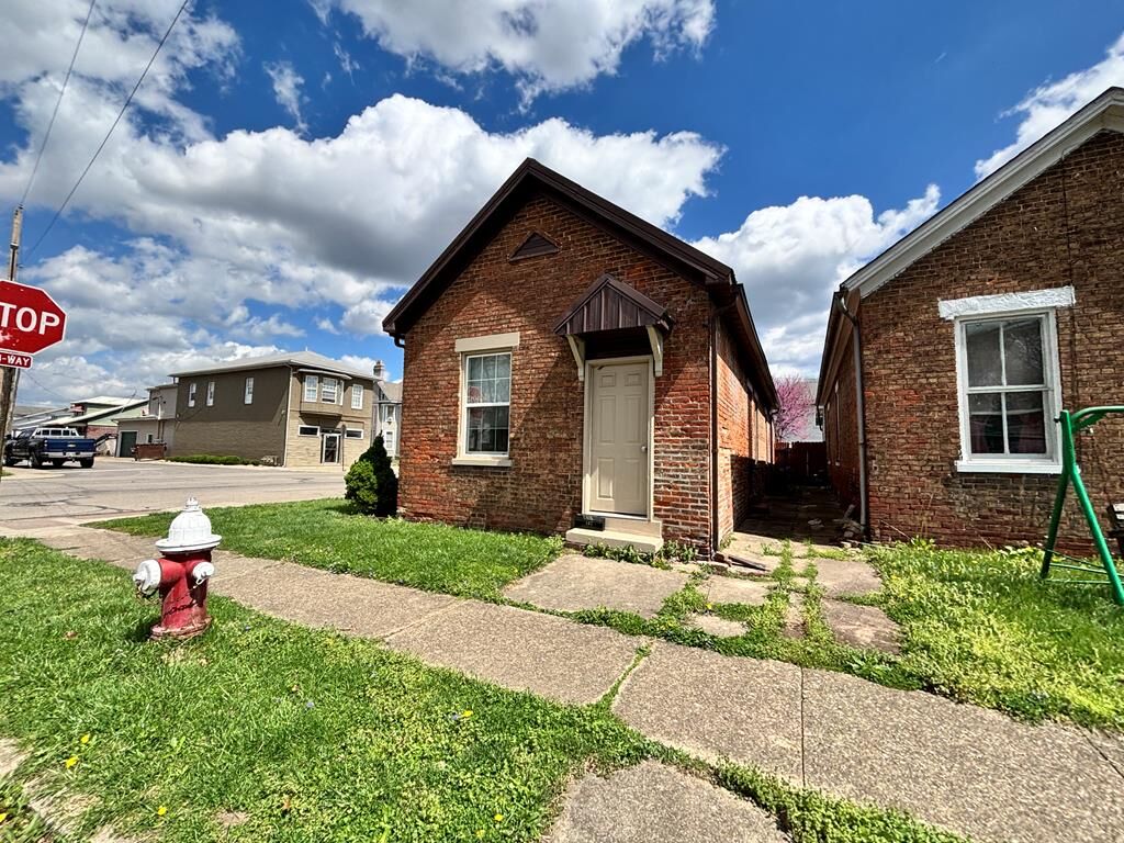 Property Photo:  107 Sugar Street  OH 45601 