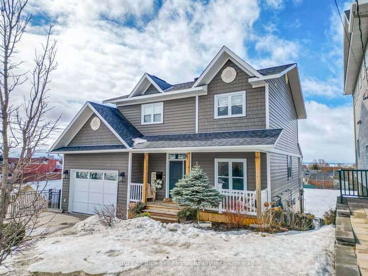 Property Photo:  723 McLaren Street  ON P1B 3M1 