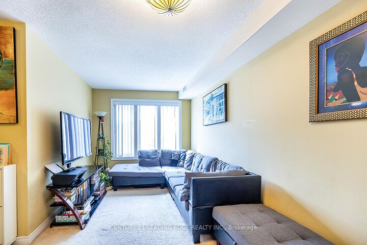 Photo de la propriété:  80 Aerodrome Crescent 201  ON M4G 4J1 
