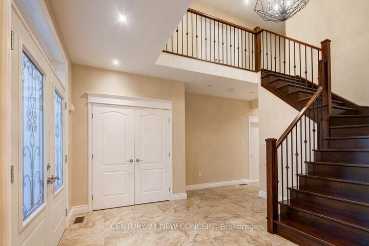 Photo de la propriété: 678 Garth Street ON L9C 4K2