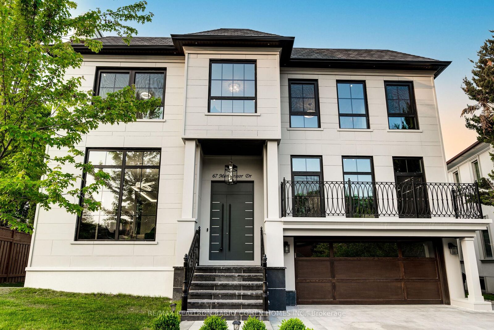 Property Photo: 67 Montressor Drive N ON M2P 1Z3