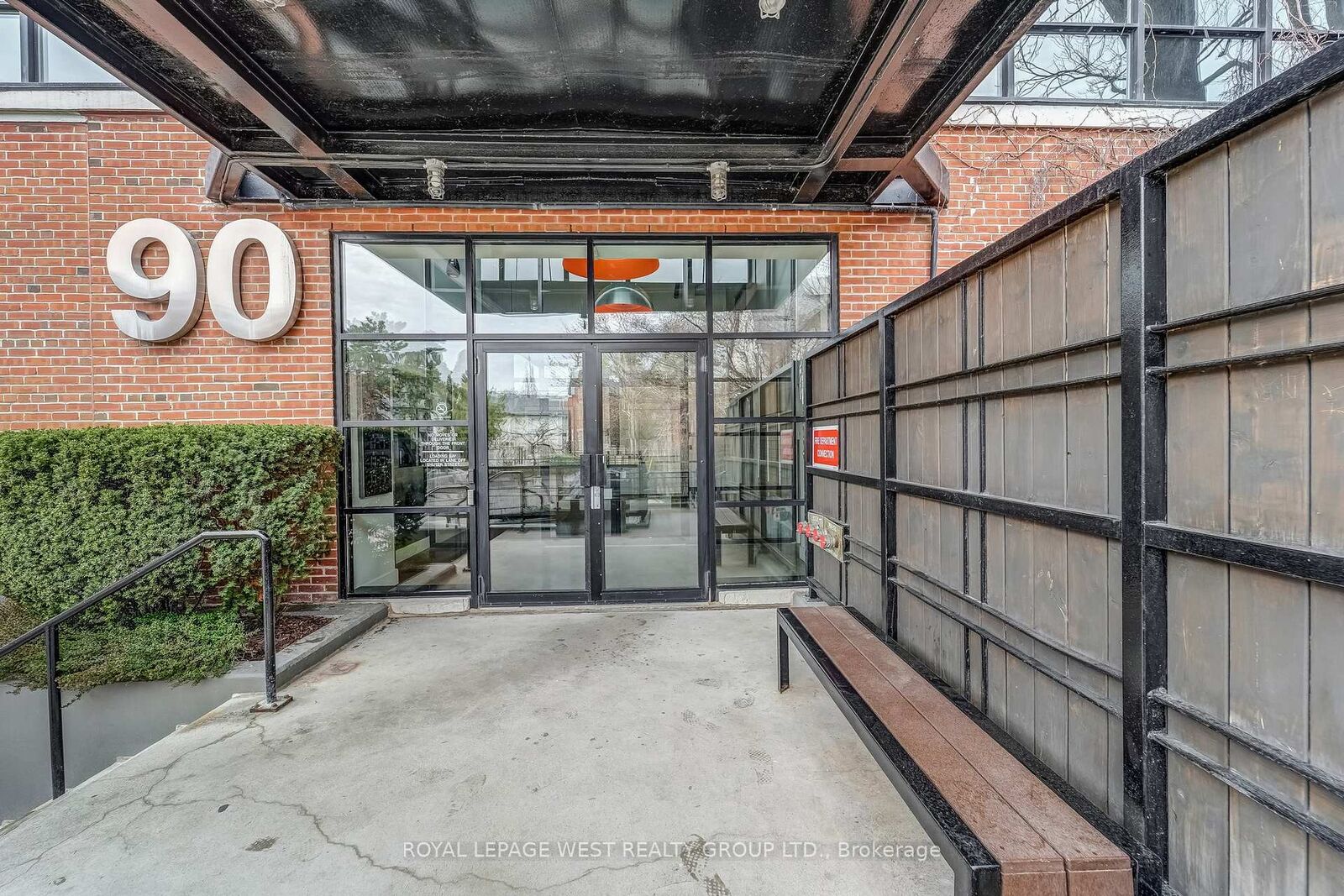 Property Photo: 90 Sumach Street 416 ON M5A 4R4
