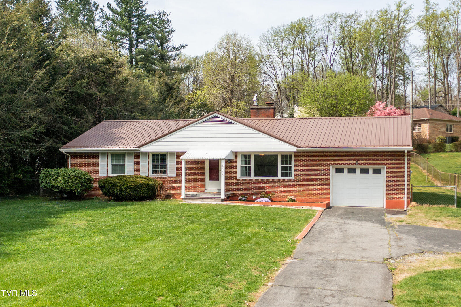 Property Photo: 2000 Lee Highway VA 24201