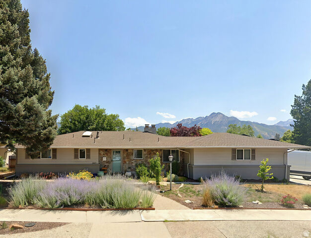 Property Photo:  3807 S Alta Loma Dr E  UT 84106 