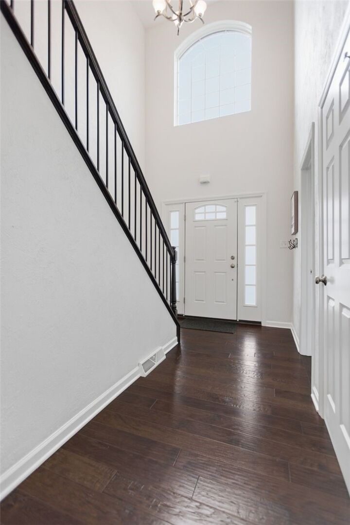 Property Photo:  2547 Forest Brook Dr  PA 15241 