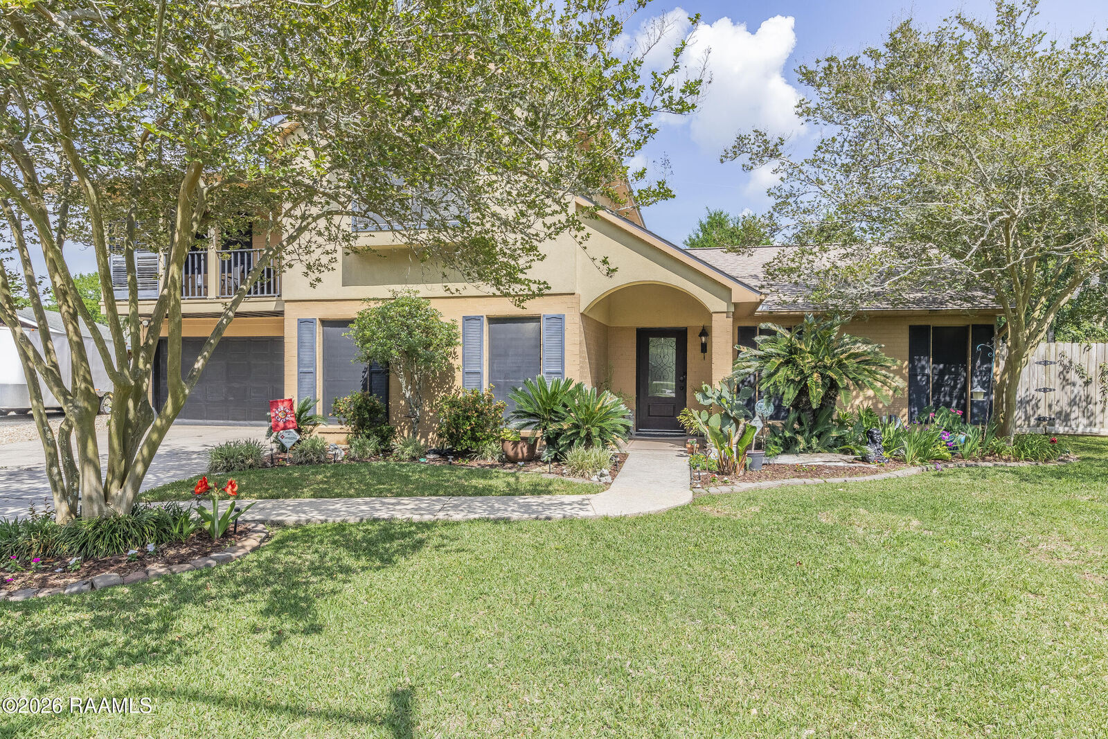 Property Photo:  102 Longwood Drive  LA 70508 