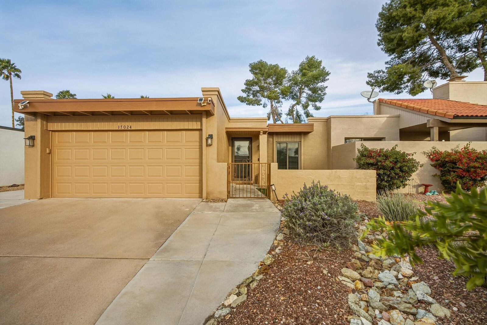 Property Photo:  17024 E Calle Del Sol  AZ 85268 