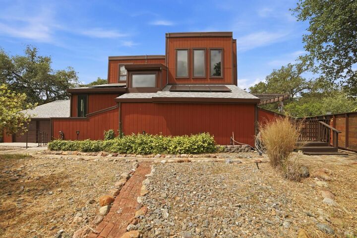 Property Photo:  26807 Oak Knoll Terrace  CA 95425 