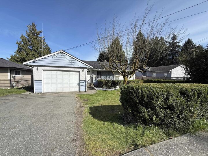 Property Photo: 11820 207 Street BC V2X 1X5