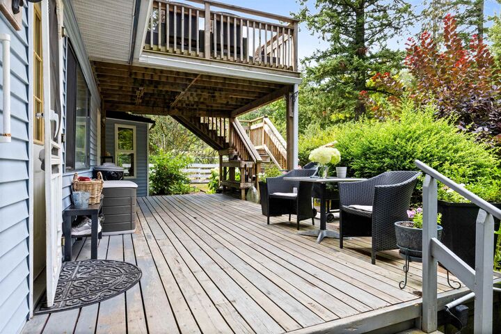 Property Photo: 17791 20 Avenue BC V3Z 9V2