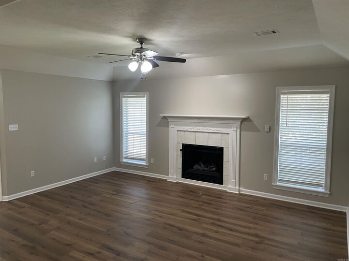 Property Photo: 1645 Buckhorn Circle AR 72034