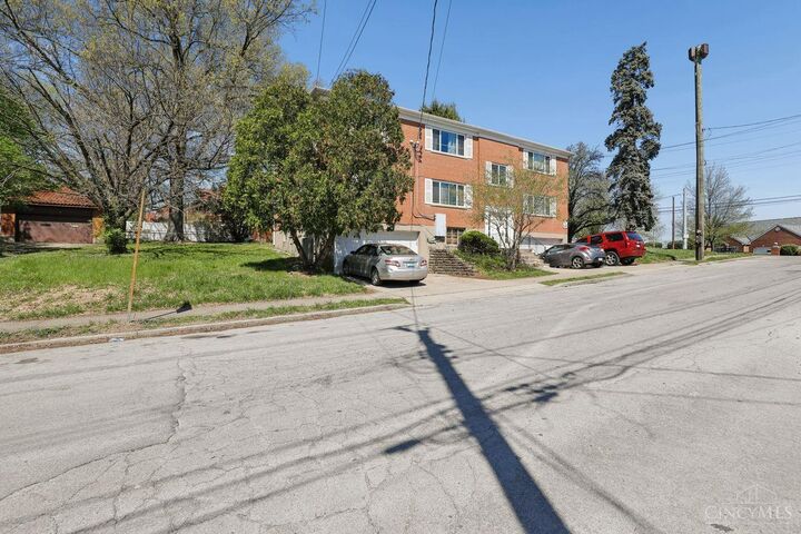 Property Photo:  1153 Omena Place  OH 45238 