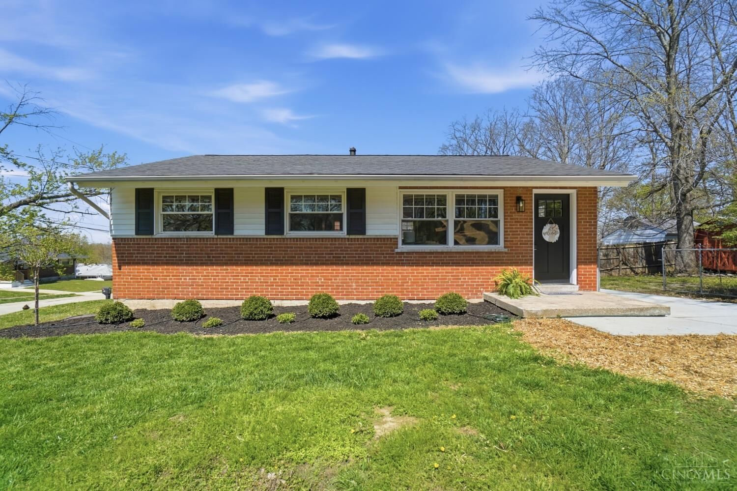 Property Photo:  1452 Verdale Drive  OH 45230 