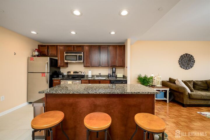 Property Photo:  110 Somerset Street 2103  NJ 08901 