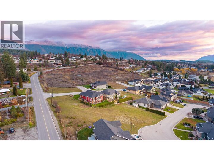 Property Photo:  1016 Purcell Crescent  BC V0B 1G3 