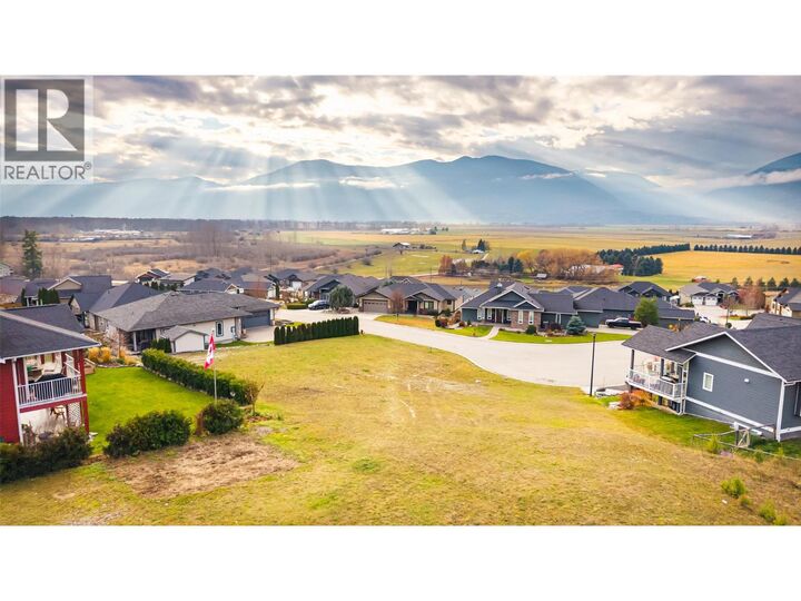 Photo de la propriété:  1016 Purcell Crescent  BC V0B 1G3 