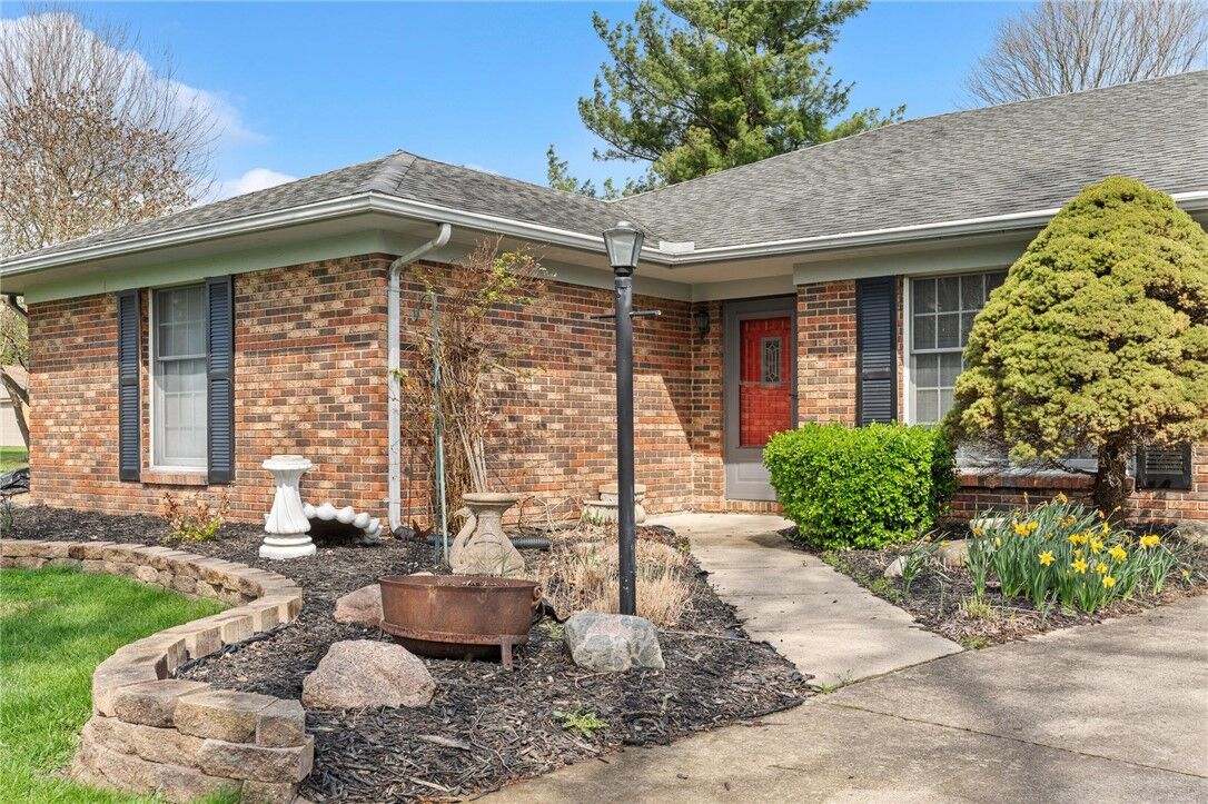 Property Photo: 1323 W State Route 571 OH 45371