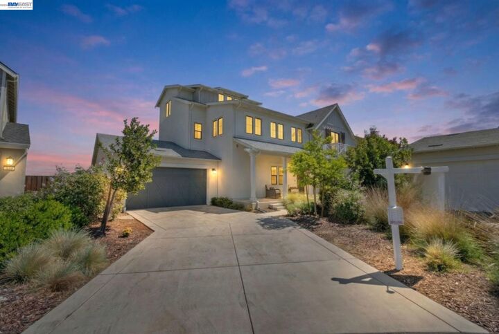 Property Photo:  183 Seagate  CA 94511 