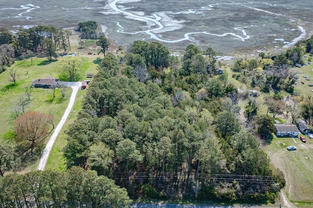 Property Photo:  605 Bradfords Neck Rd  VA 23423 