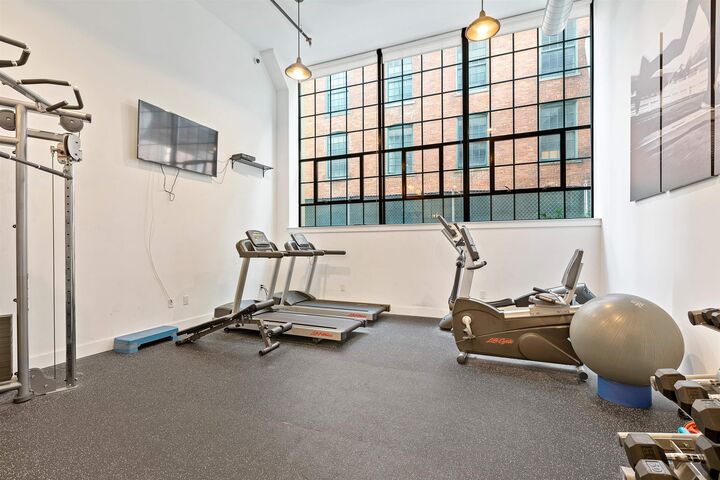 Property Photo:  170 Lafayette St 4H  NJ 07304 