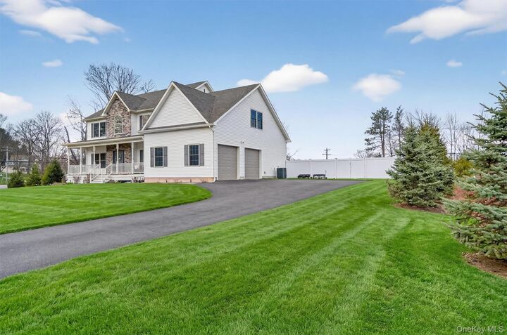 Property Photo:  18 Reynolds Rd  NY 10950 