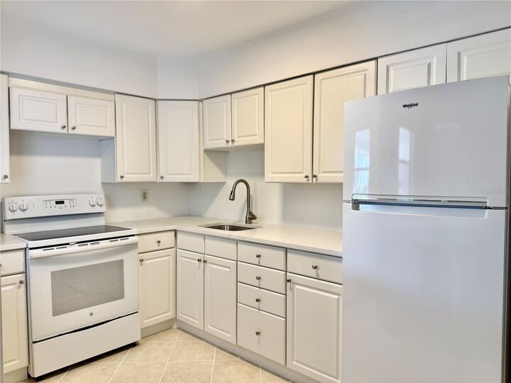 Property Photo:  2221 Orange Blossom Lane  FL 34207 