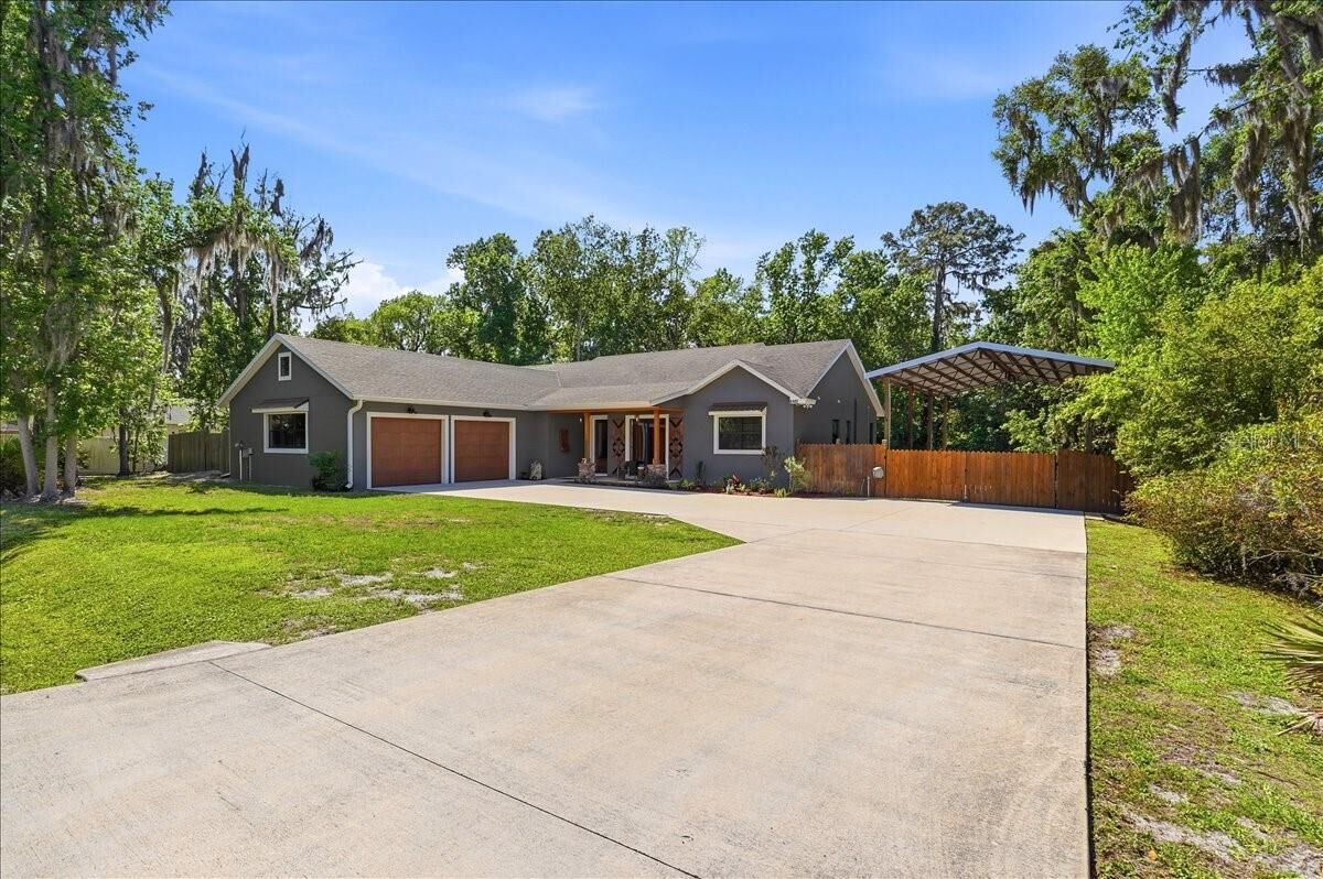 Property Photo:  6422 Forestwood Drive W  FL 33811 