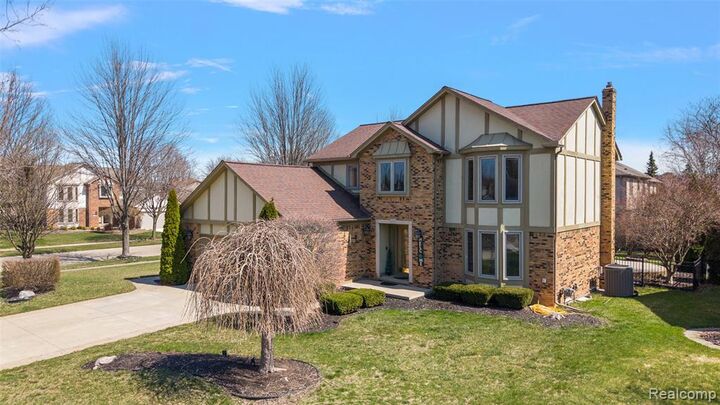 Property Photo:  39344 Lorien Drive  MI 48313 5742 