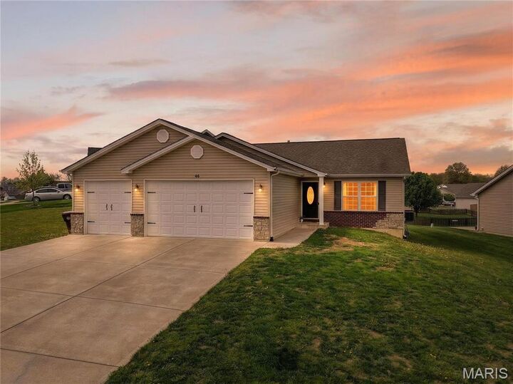 Property Photo:  46 Hampton Drive  MO 63379 