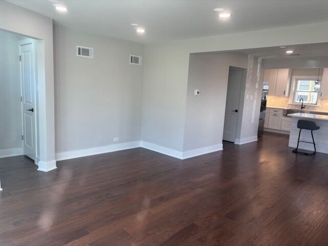 Property Photo:  4940 Coyle Avenue  IL 60077 