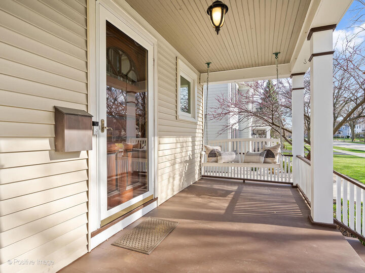 Property Photo: 123 S Kensington Avenue IL 60525