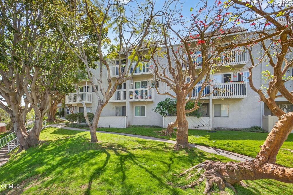 Property Photo:  225 S Ventura Road 101  CA 93041 