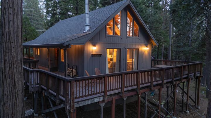 Property Photo: 2041 Baywood View CA 95223